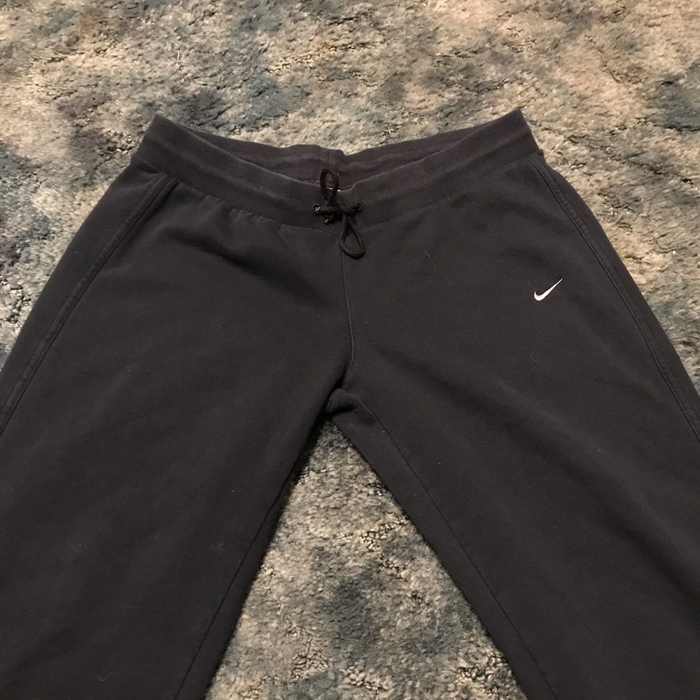 Black Nike sweatpants